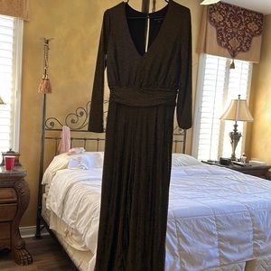 Beautiful jumpsuit for holiday parties or New Year’s Eve. Black & gold.